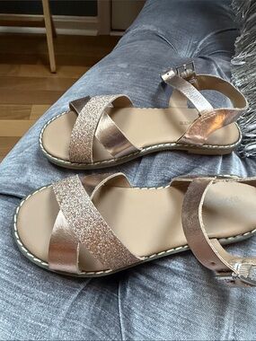Girl’s Metallic Rose Gold Cross-Strap Ankle Sandals— NOT women